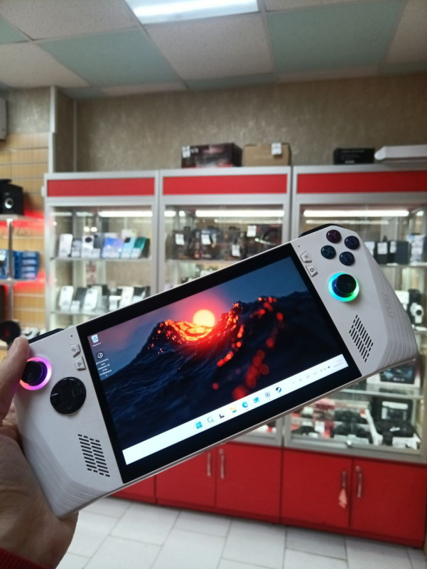 Игровая приставка ASUS Ally Z1 Extreme