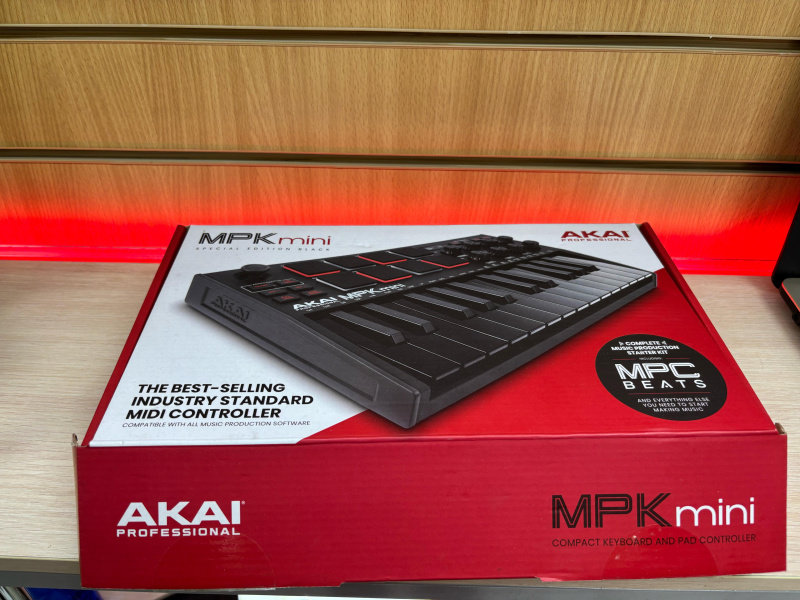 MIDI КЛАВИАТУРА Akai MPK MINI