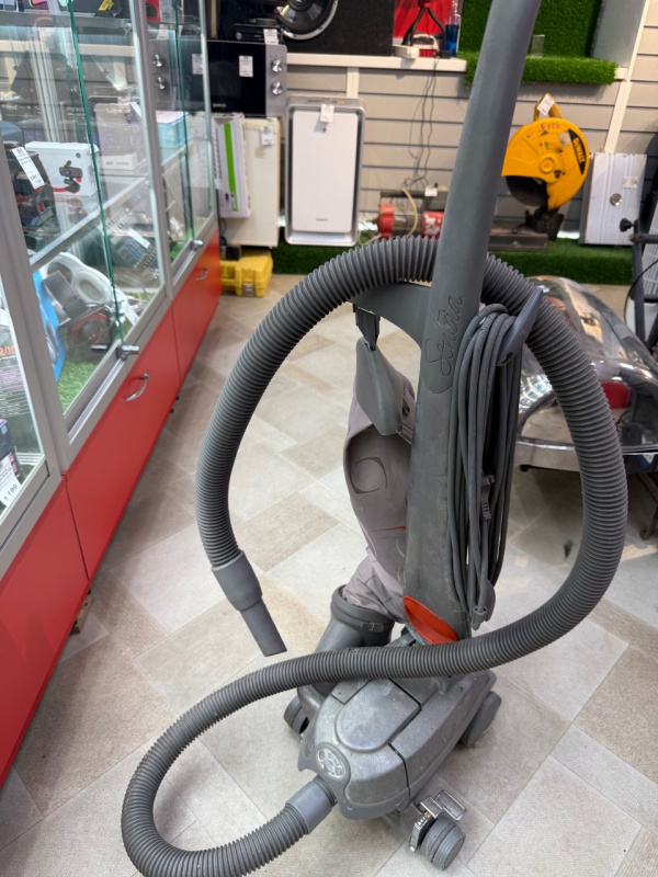 Пылесос Kirby G10E