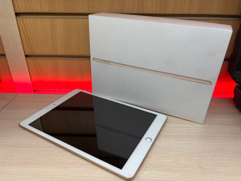 Планшет Apple iPad (8-го поколения) (2020)
