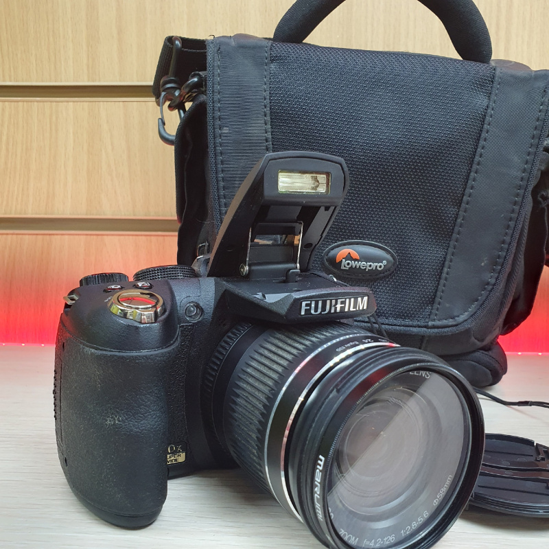 Фотоаппарат Fujifilm HS10