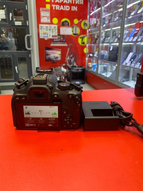 Фотоаппарат Canon EOS 850D