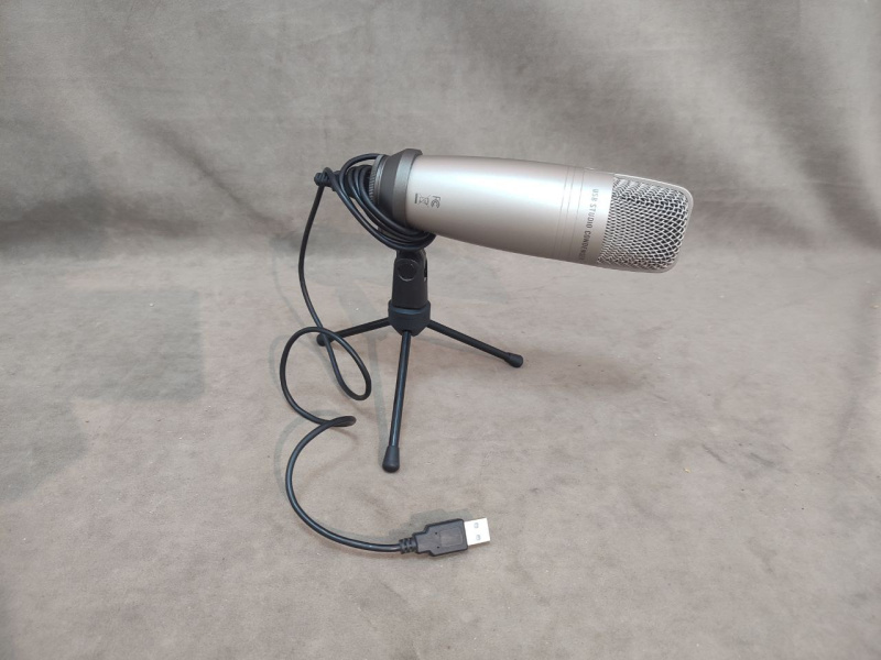 Микрофон Behringer C01UPRO