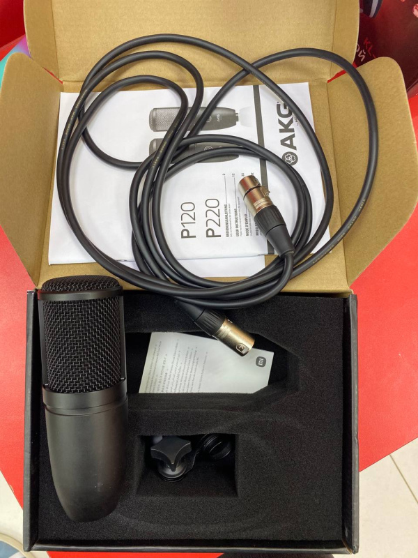 Микрофон AKG  P120