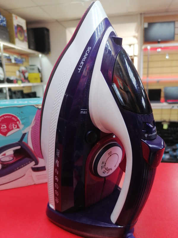 Утюг Scarlett SC-SI30K45