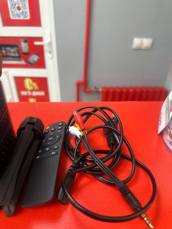 Проектор Acin 110-220v 110-220v