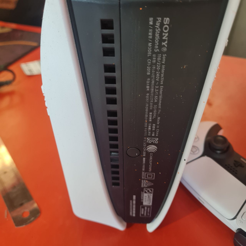 Игровая приставка Sony 5 slim