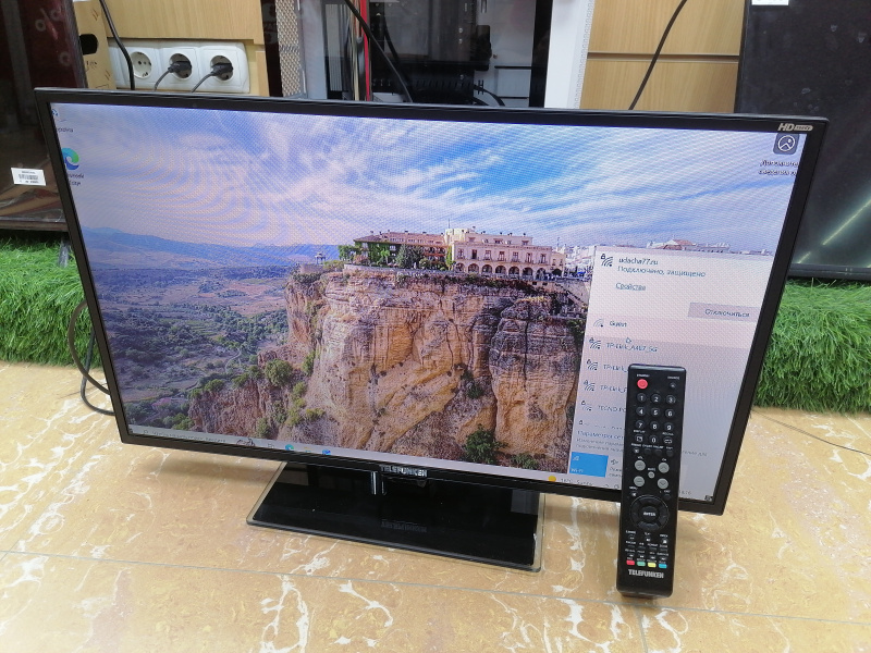 Телевизор Telefunken XH32G111-S