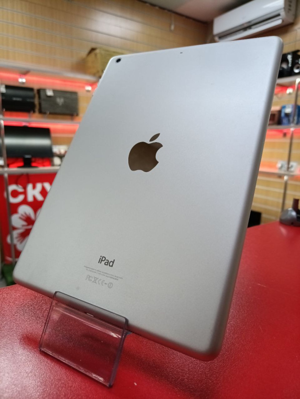Планшет Apple iPad Air (1-го поколения)