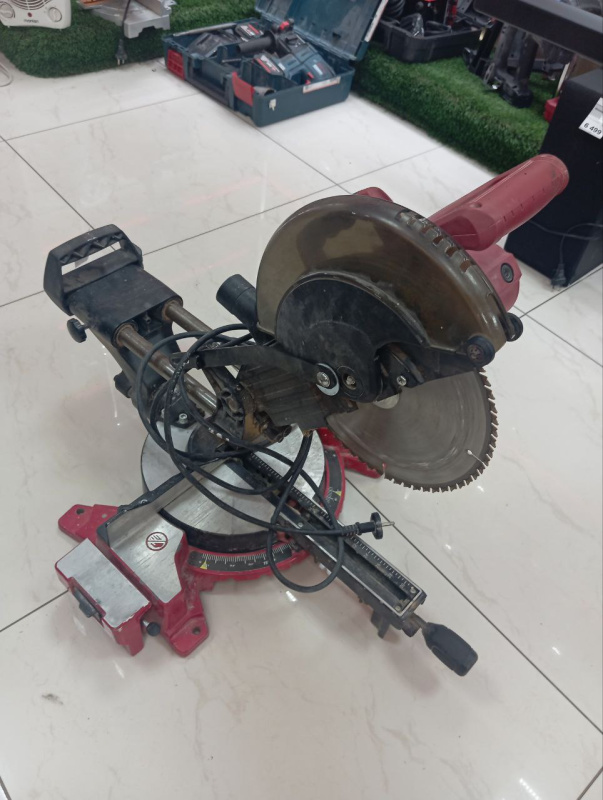 Торцовочная пила Elitech 1825k