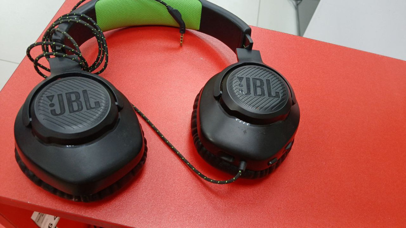 Наушники JBL quantum 100x