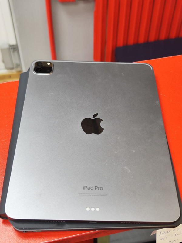 Планшет Apple iPad Pro 11 (4-го поколения) (2022)