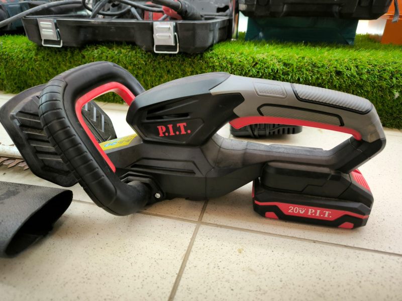 Кусторез P.I.T. PHE20H-450A