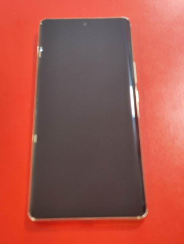 Мобильный телефон Infinix Zero 30