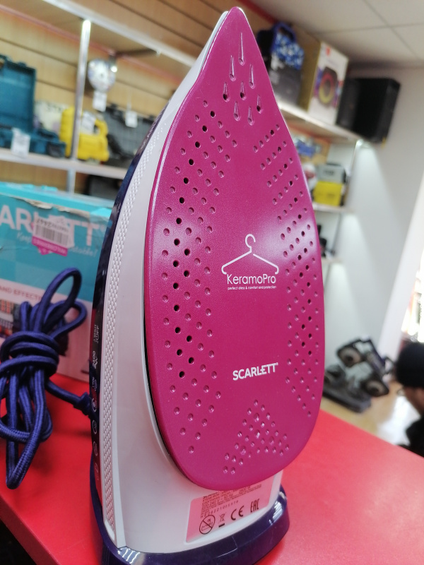 Утюг Scarlett SC-SI30K45