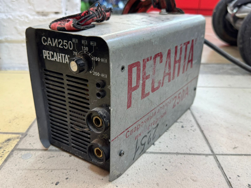 Инверторный полуавтомат (MIG-MAG) Ресанта 250а
