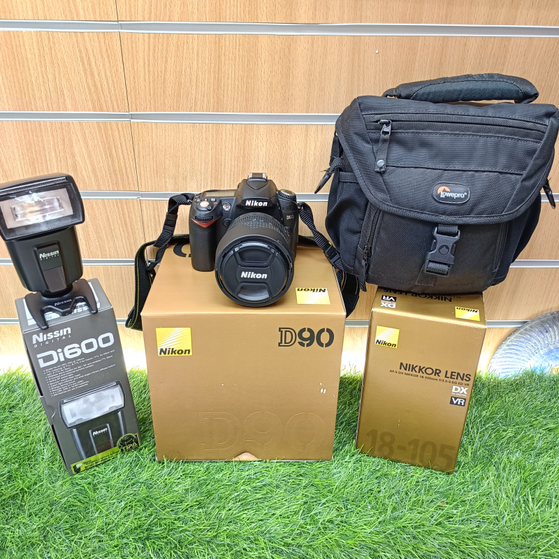 Фотоаппарат Nikon D90