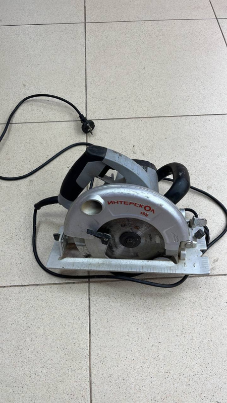 Торцовочная пила Интерскол ДП-165/1200