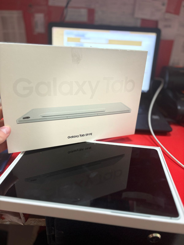 Планшет Samsung Galaxy Tab S9 FE
