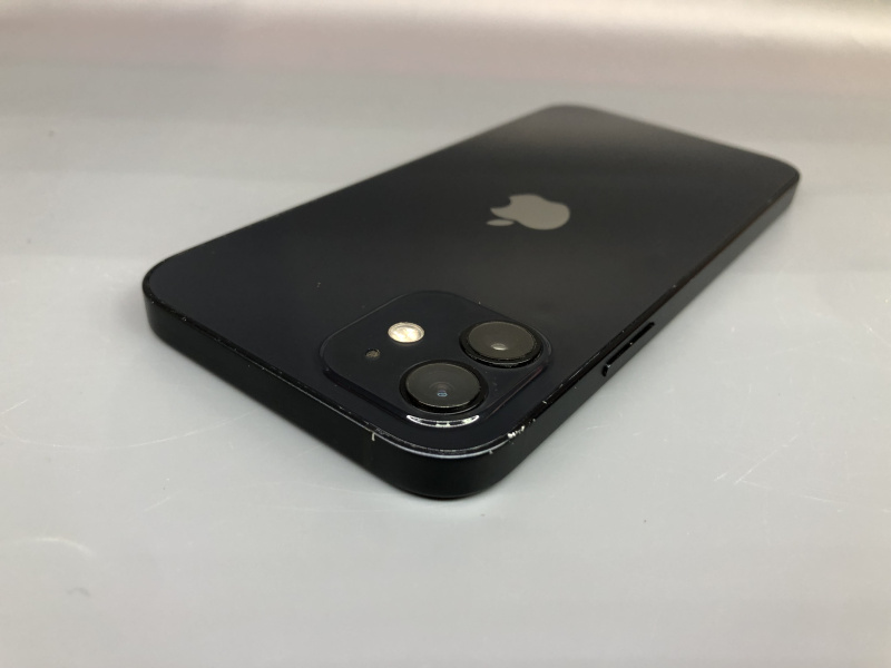 Мобильный телефон Apple iPhone 12