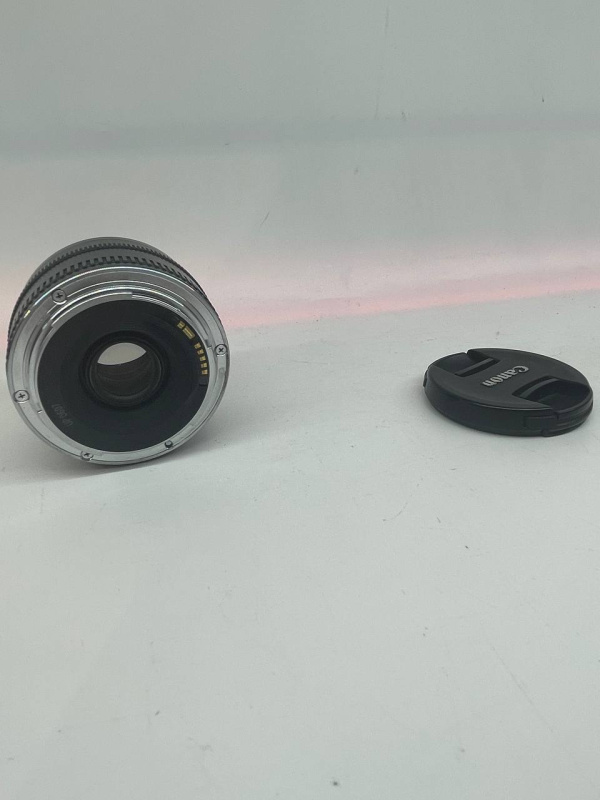 Объектив Canon ef 24mm f/2.8