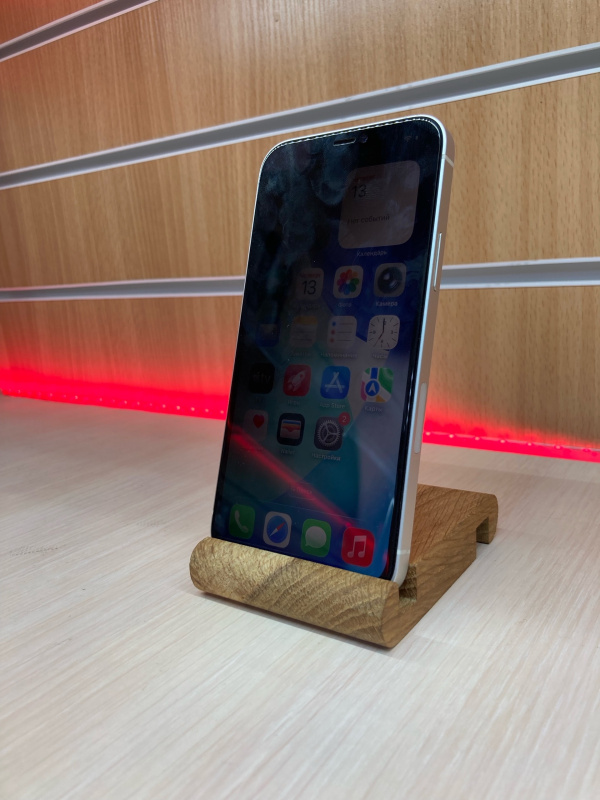 Мобильный телефон Apple iPhone 12