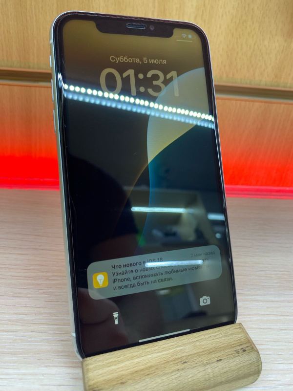 Мобильный телефон Apple iPhone XR