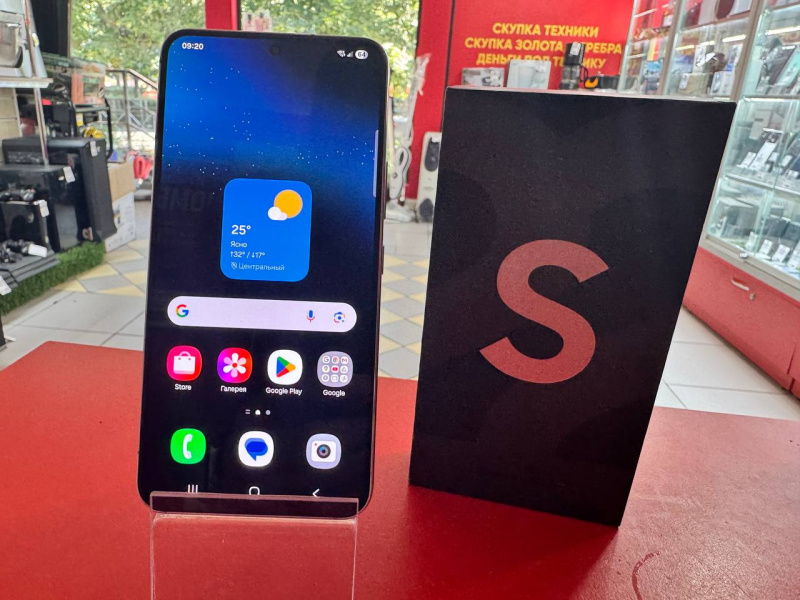 Мобильный телефон Samsung Galaxy S22