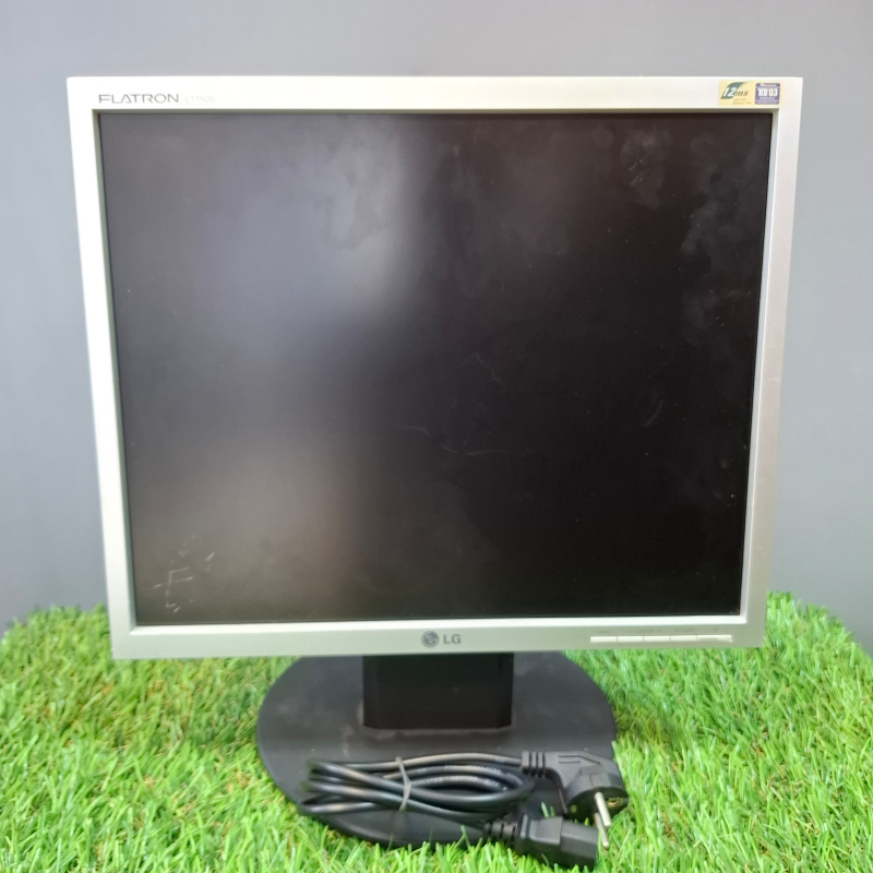Монитор LG Flatron L1750S