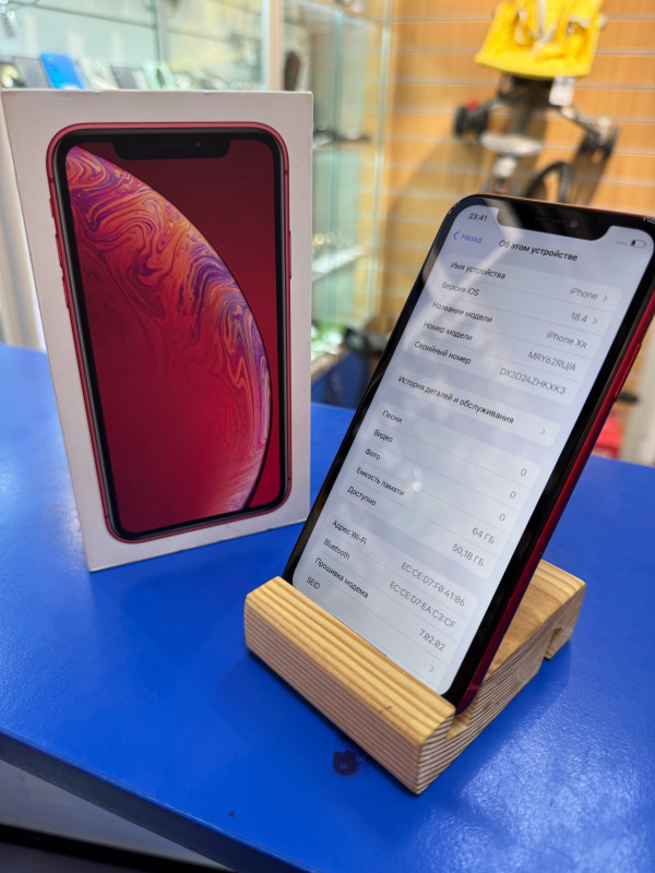 Мобильный телефон Apple iPhone XR