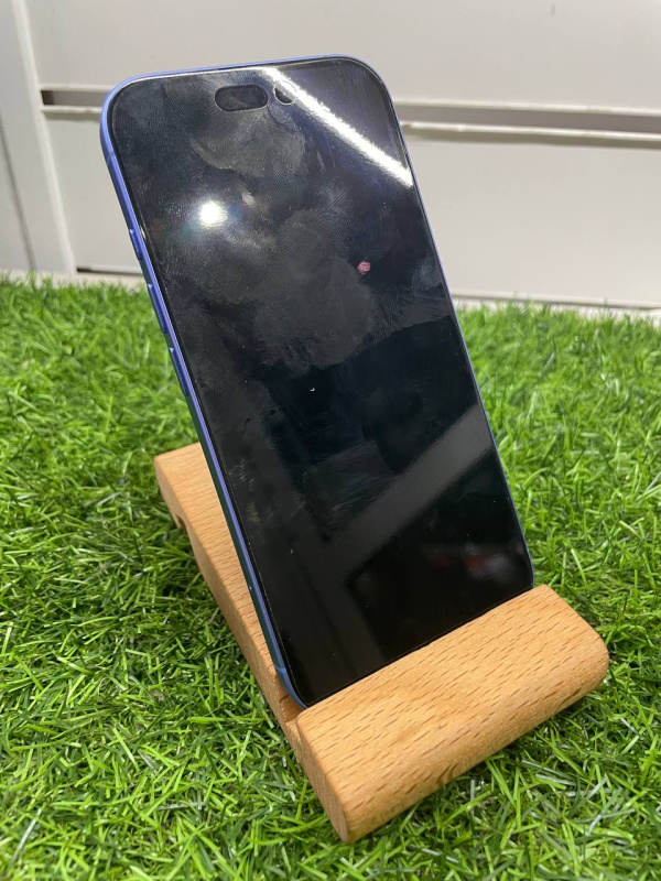 Мобильный телефон Apple iPhone 16