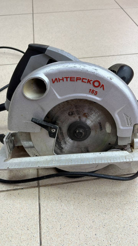 Торцовочная пила Интерскол ДП-165/1200