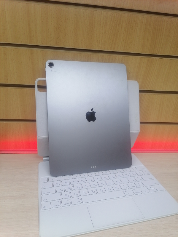 Планшет Apple iPad Air 11 (6-го поколения) (2024)