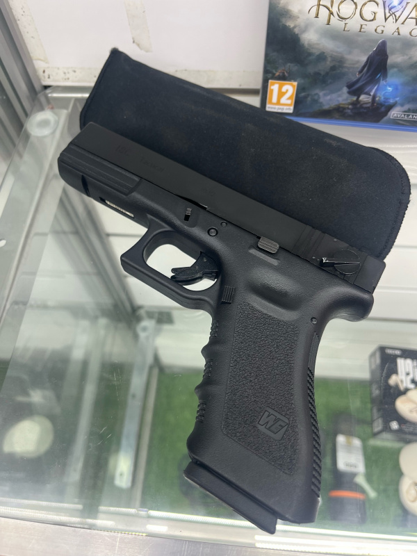 страйкбольный пистолет  WE Glock 18C