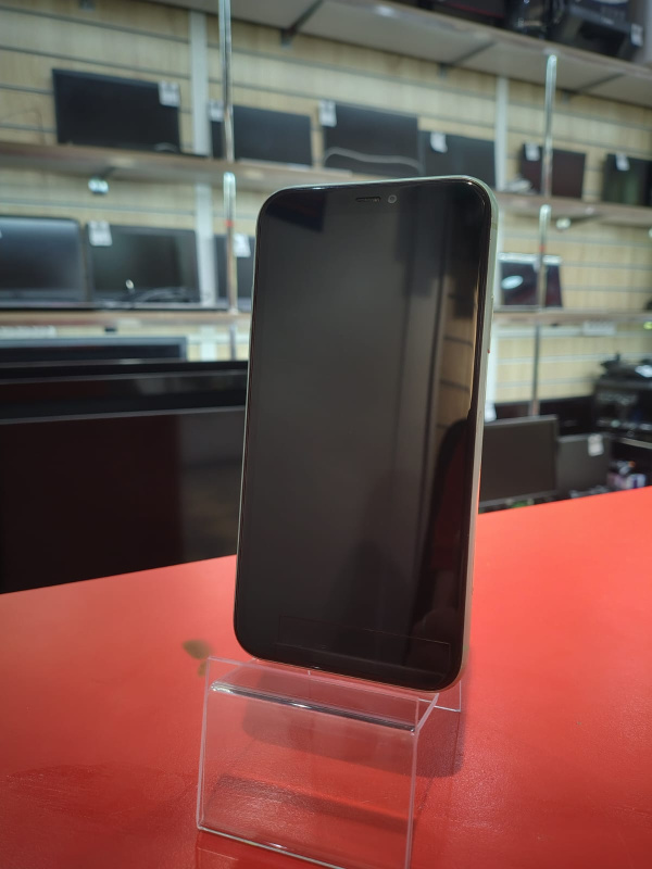 Мобильный телефон Apple iPhone 11