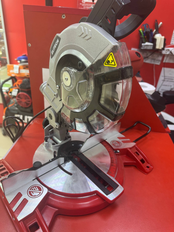 Торцовочная пила Elitech ПТ 13-21