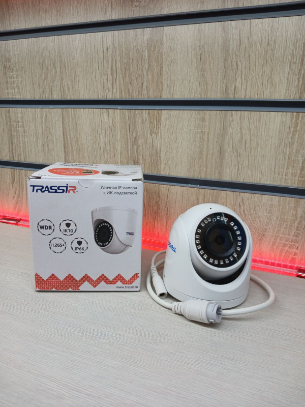 Камера видеонаблюдения  TRASSIR  TR D8121 IP2 2.8