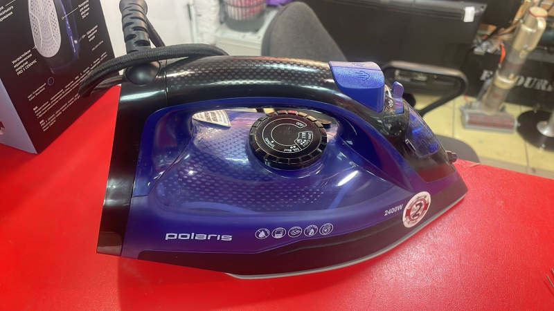 Утюг Polaris PIR 2481K