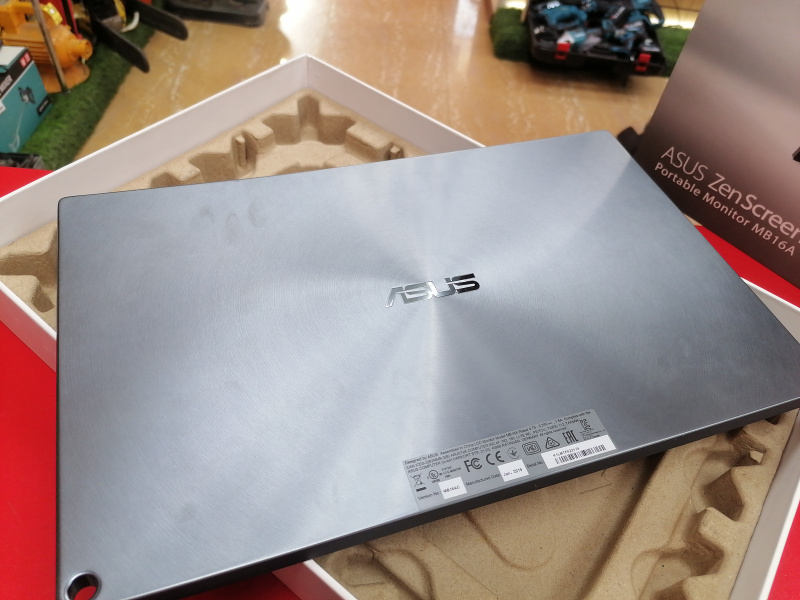 Монитор ASUS ZenScreen MB16A