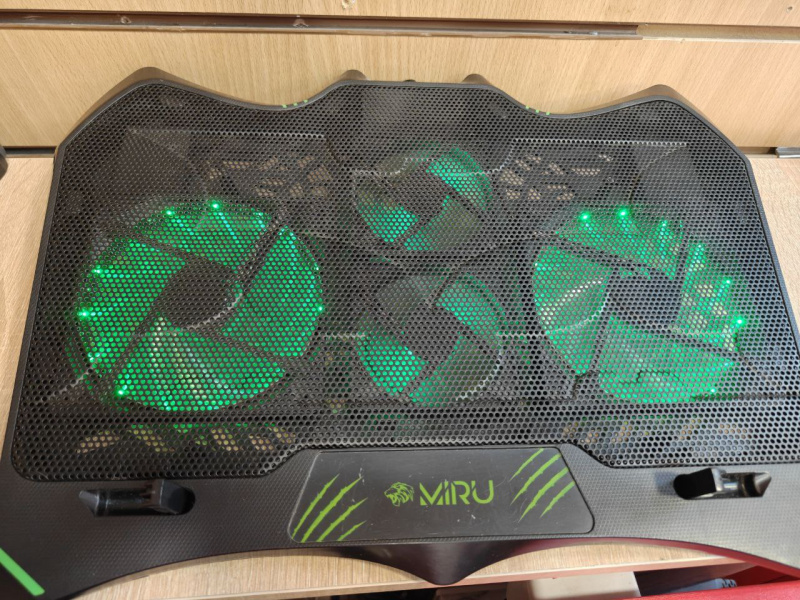 Подставка под ноутбук  Miru CP2001 Enigma