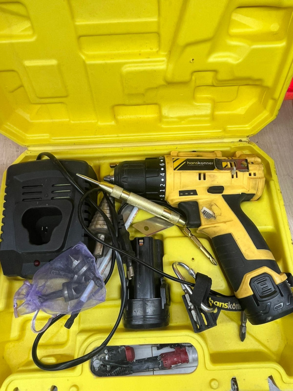 Шуруповерт Hanskonner HCD1230R