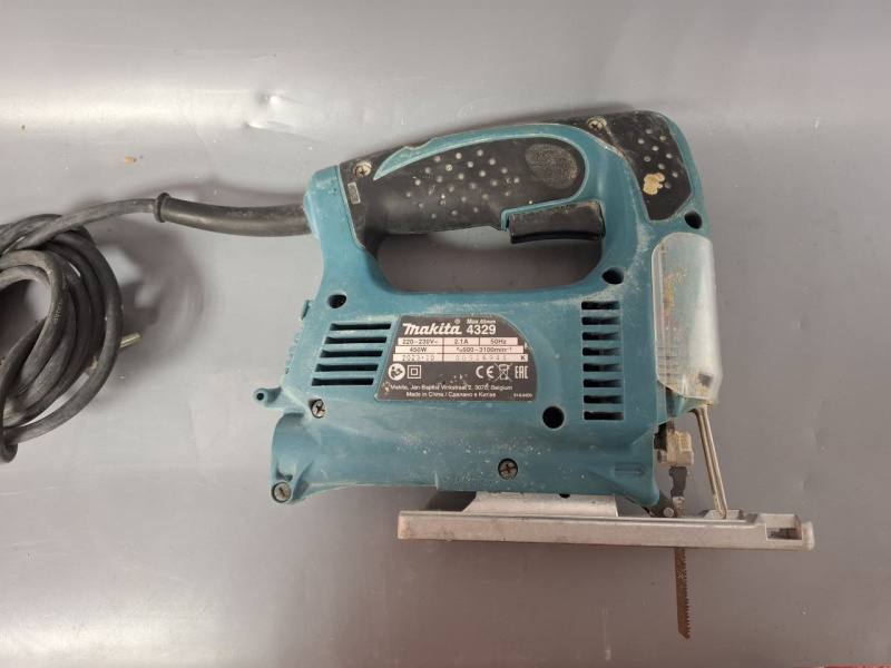 Электролобзик Makita 4329