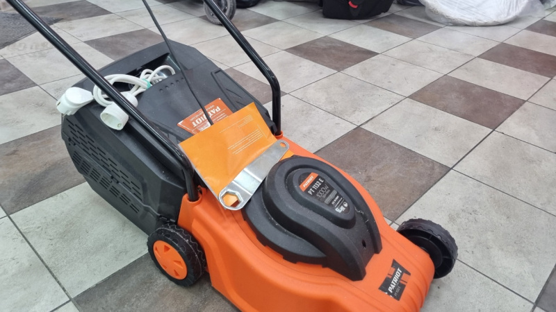 Газонокосилка Patriot PT 1132E