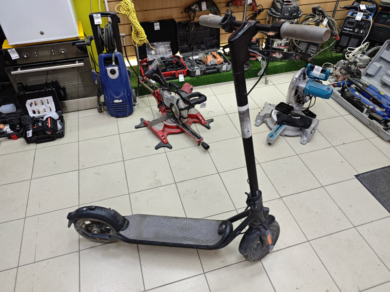 Самокат Ninebot E2