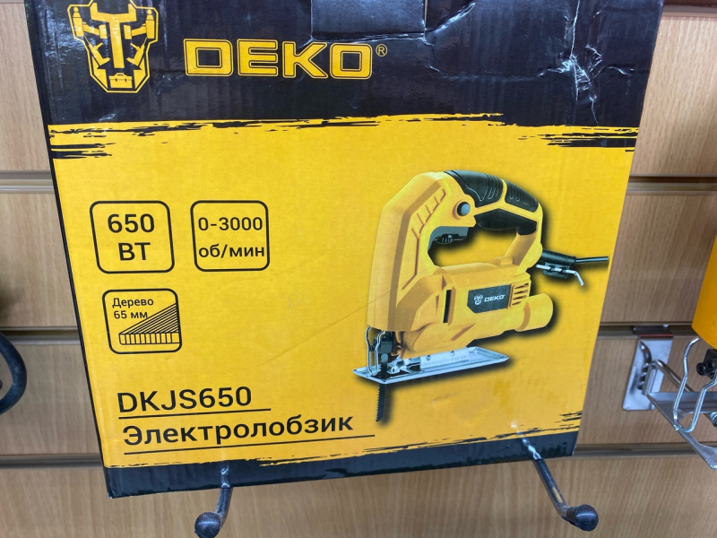 Электролобзик Deko DKJS650