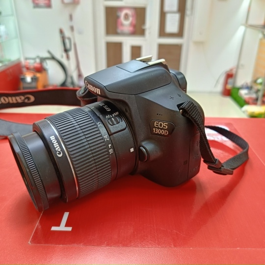 Фотоаппарат Canon EOS 1300D