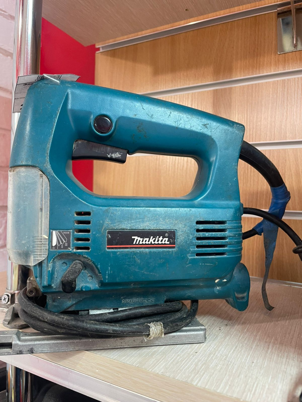 Электролобзик Makita --