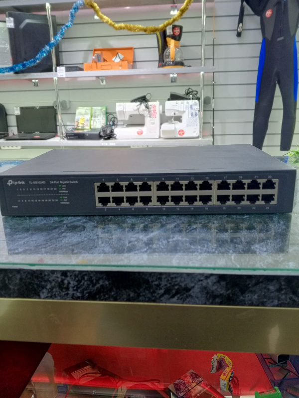 Сетевое оборудование роутер TP-Link tl-sg1024d