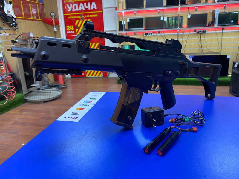 Страйкбольный автомат Cyma G36C