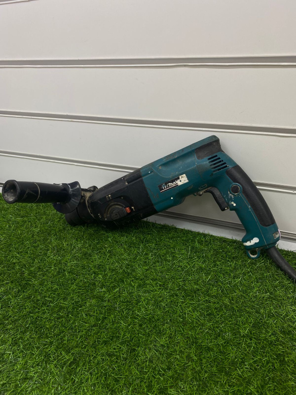 Перфоратор Makita hr2450